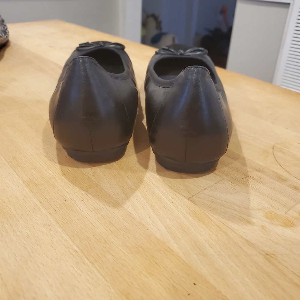 VIONIC SHOES - Picture 5 of 6